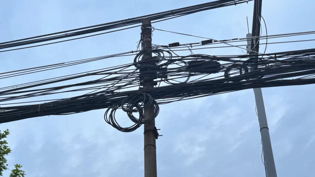 cómo elegir cable de fibra óptica aéreo