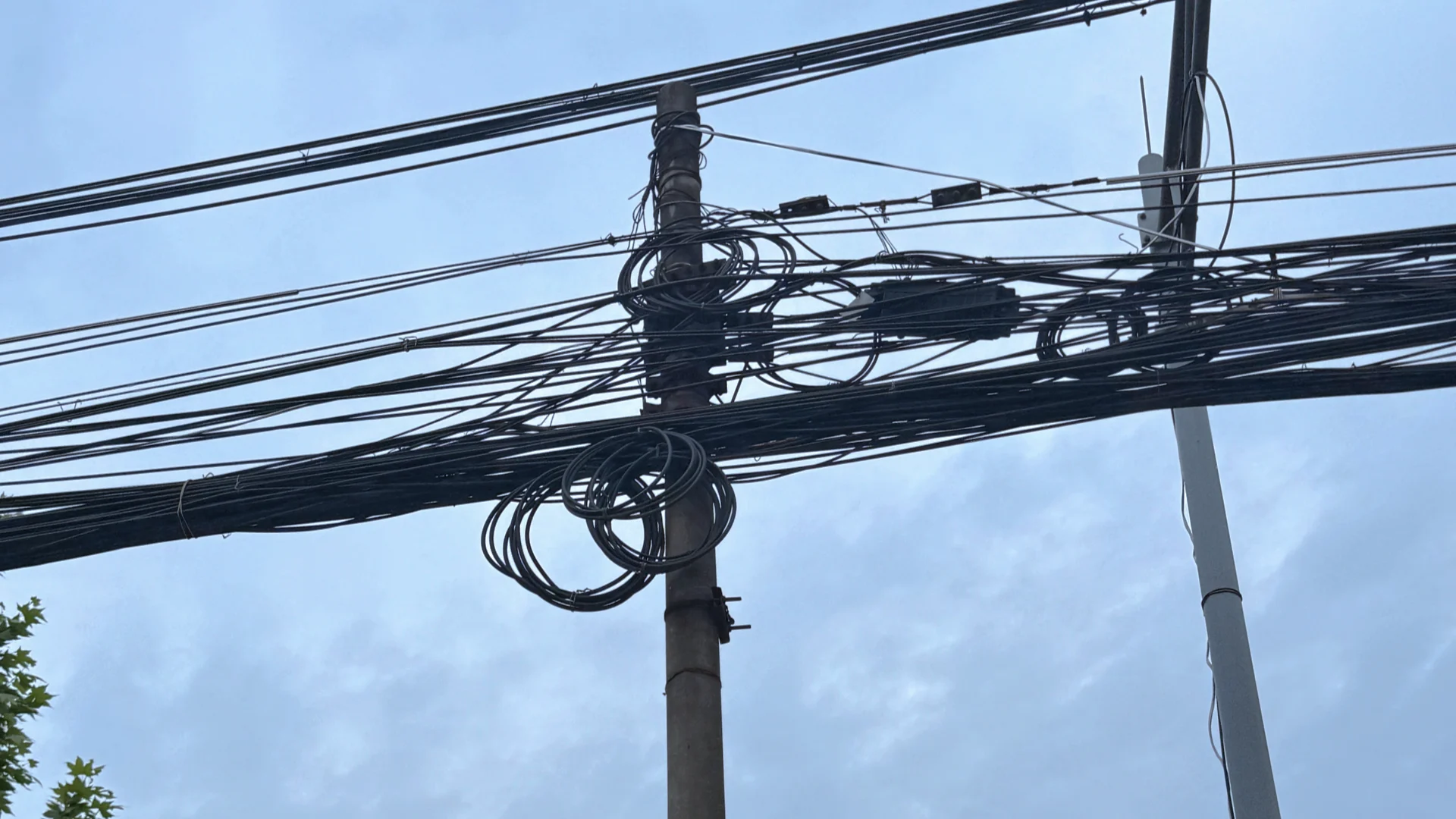 cómo elegir cable de fibra óptica aéreo